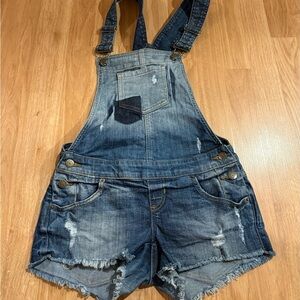 EUC Women’s Guess Paulette Distressed Denim Shortalls - Vintage/Y2K - XS